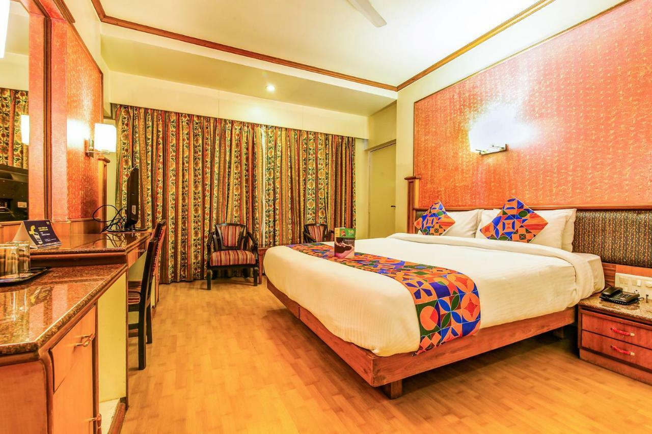 The President Hotel Shivajinagar プネ エクステリア 写真